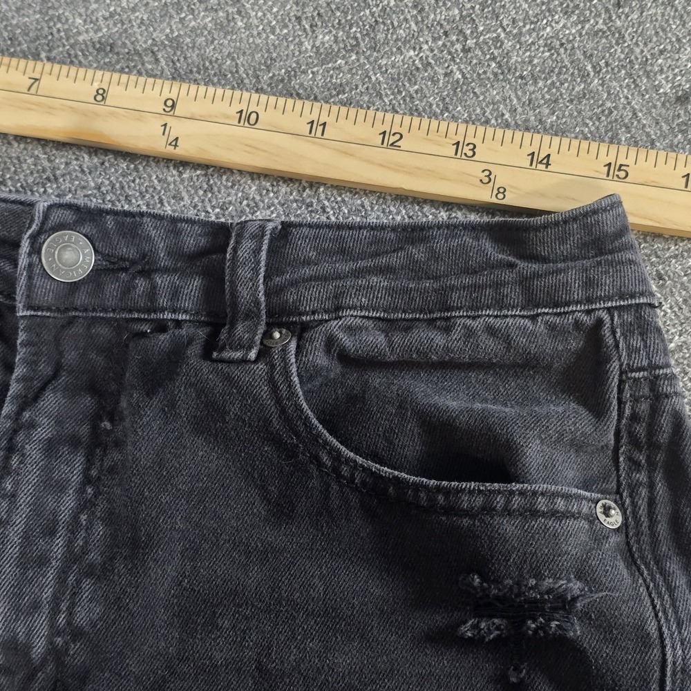 American Eagle High Rise Mom Jeans Black Distressed Denim Size 10 Short - Picture 11 of 11